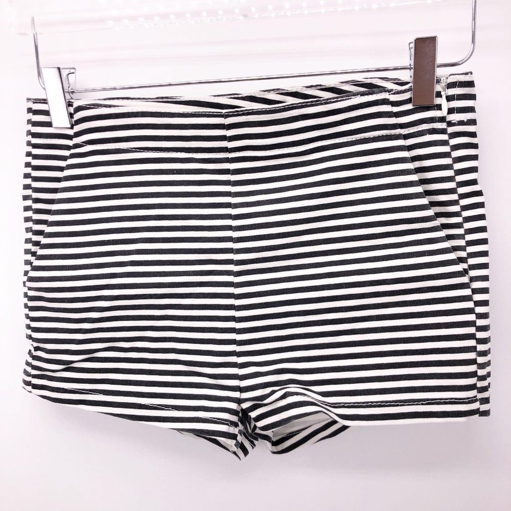 New Size 8 H&M Divided Shorts Striped Black White Side Zip & Pockets